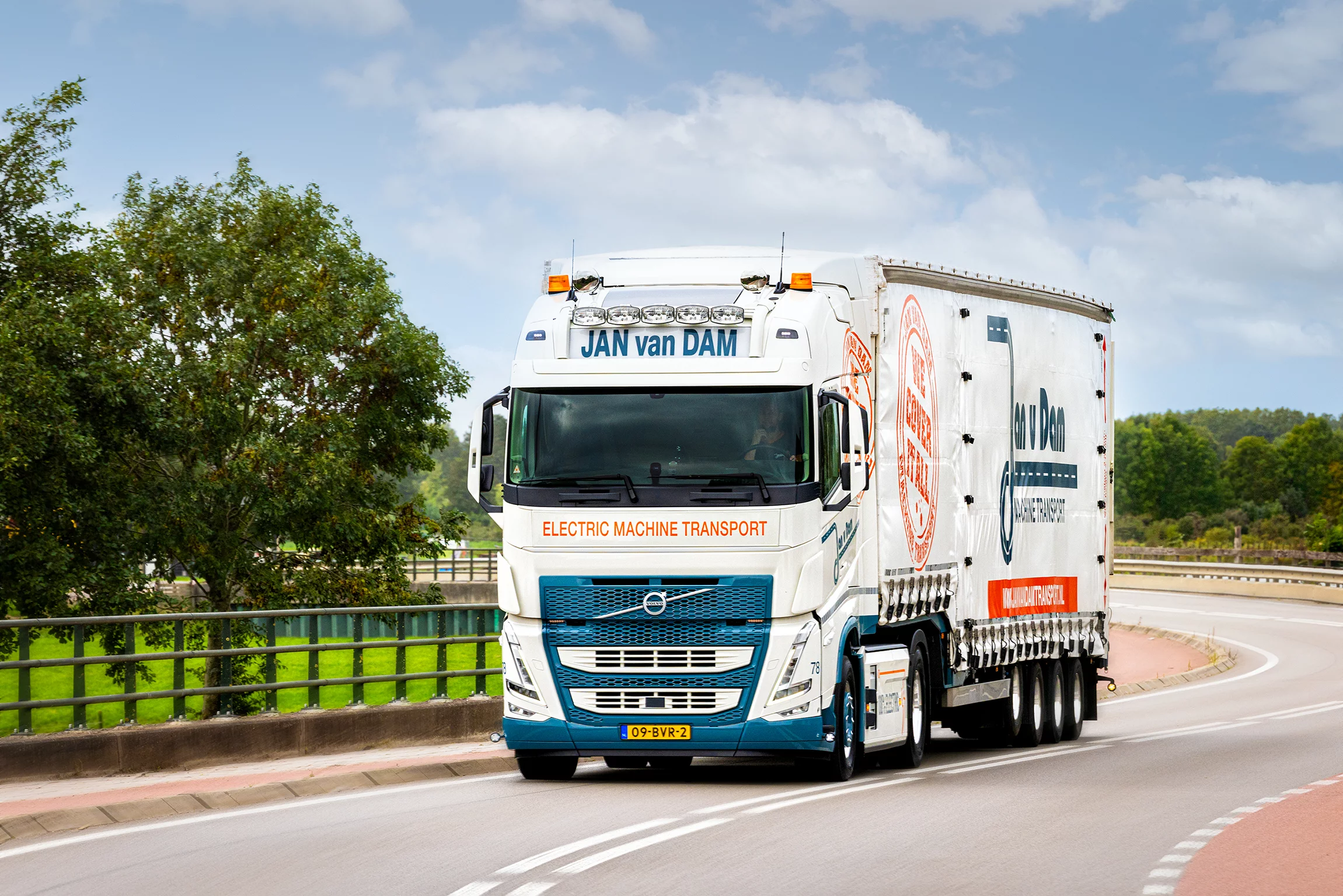 Van Dijk Groep - Volvo Truck Elektrisch - Jan Van Dam Transport